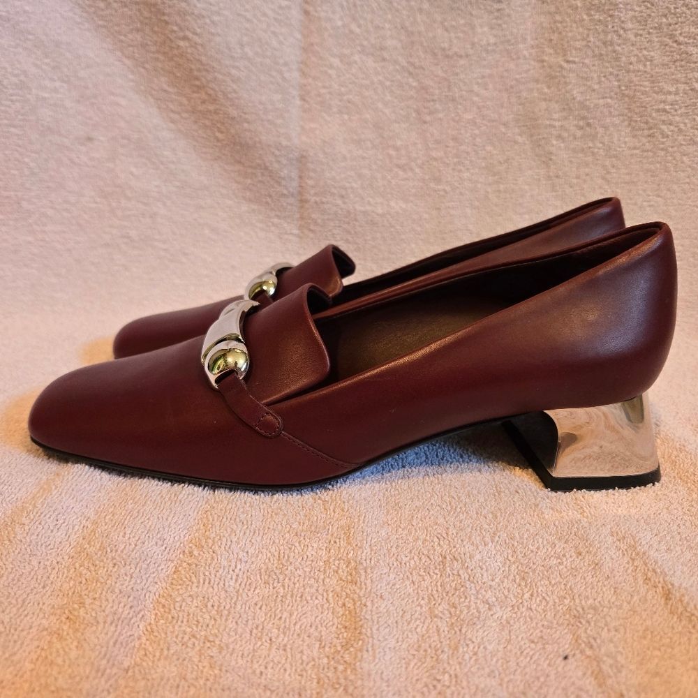 NWOT Burberry Brown/Maroon and Silver Heels Size 39